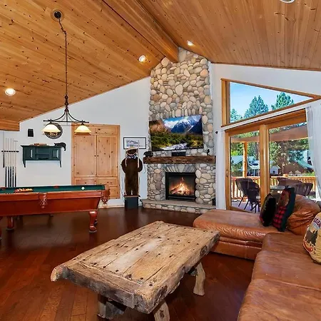 Fox Lake Cabin Lake View, Spa And Pool Table